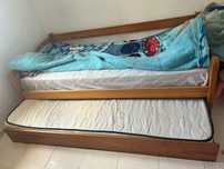 Cama de solteiro com gavetao