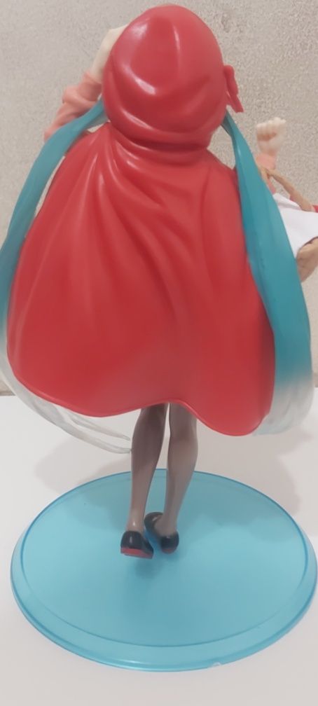 Figurka anime hatsune czerwony kapturek