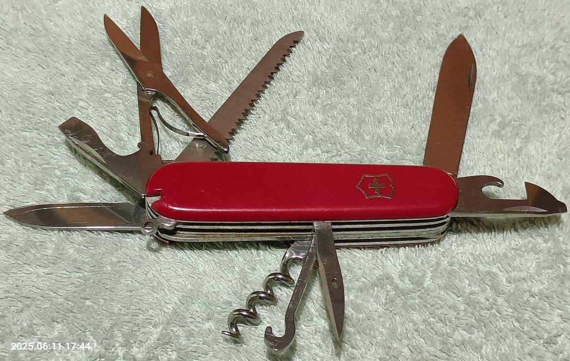 Victorinox Huntsman / Мультітул / Swiss Made