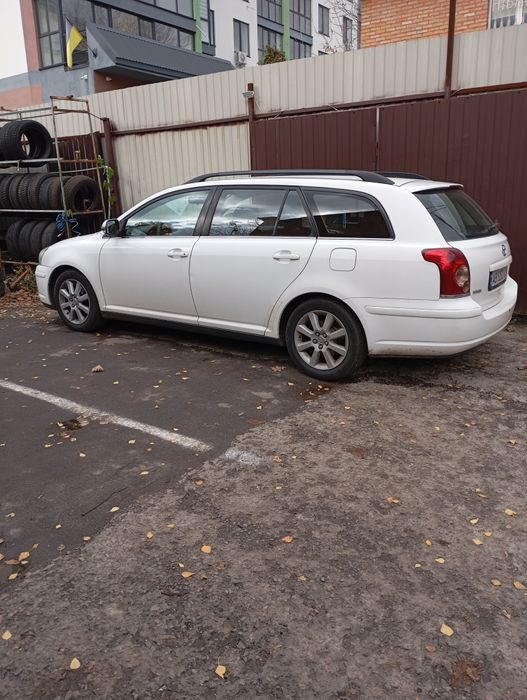 Тойота Авенсіс 1.8 Газ-Бенз