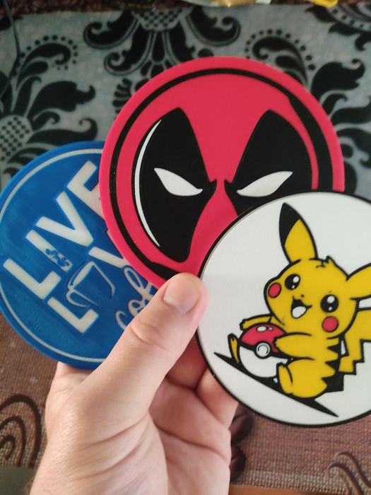 Підставки під чашки, є багато варіантів.