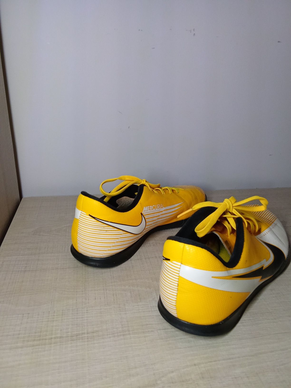 Halówki Nike rozmiar 38