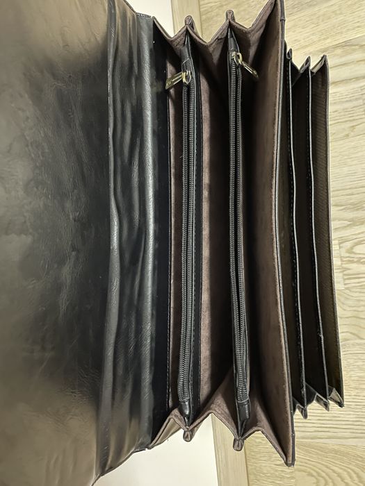 Портфель кожаный