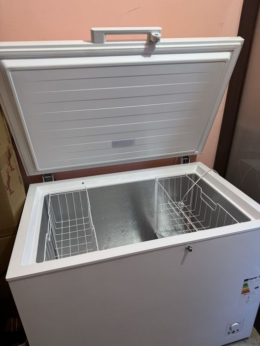 Продам морозильну камеру