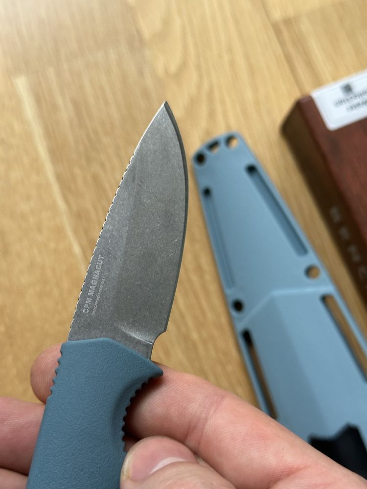 Фиксированный нож Benchmade Intersect 18050