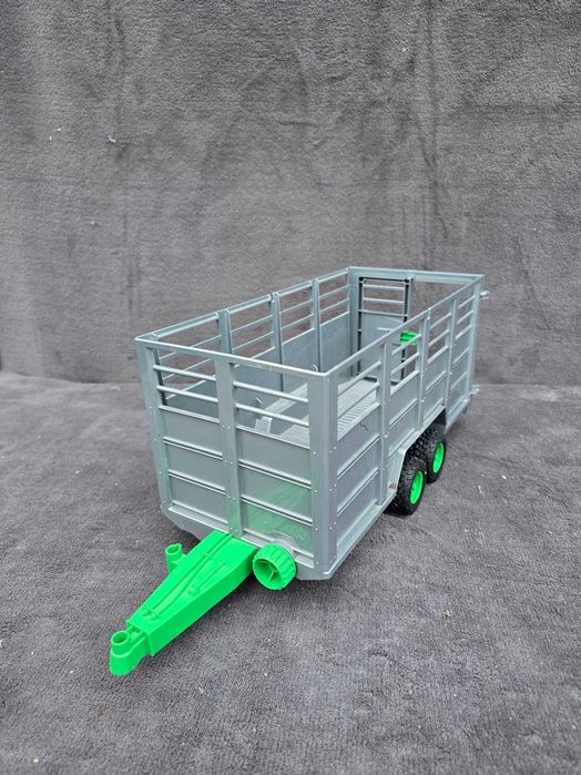 Przyczepa do przewozu zwierząt Bruder