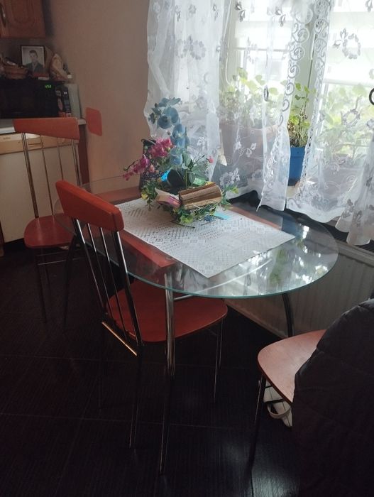 Okazja zestaw mebli do kuchni stół szklany i 3 krzesła