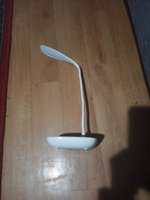 настольная лампа