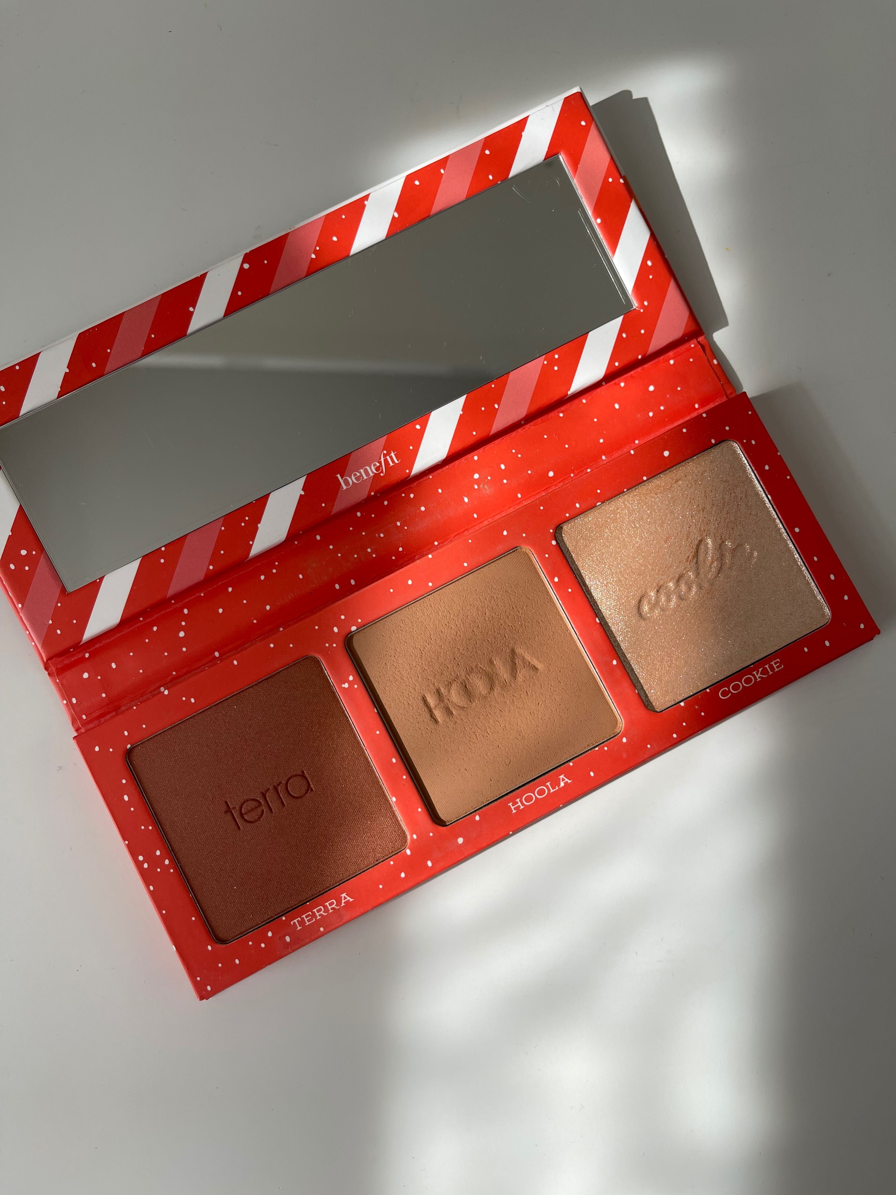 Benefit Hoola cookie i terra - paleta limitowana