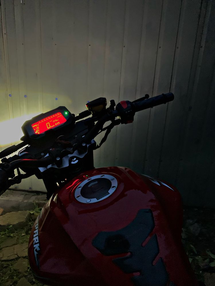 ПРОДАМ Spark sp250-r33