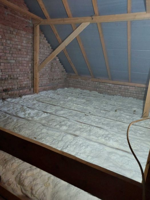 Утеплення Пінополіуретаном, Піною(Ппу) мансарди,каркасні будинки,дахи