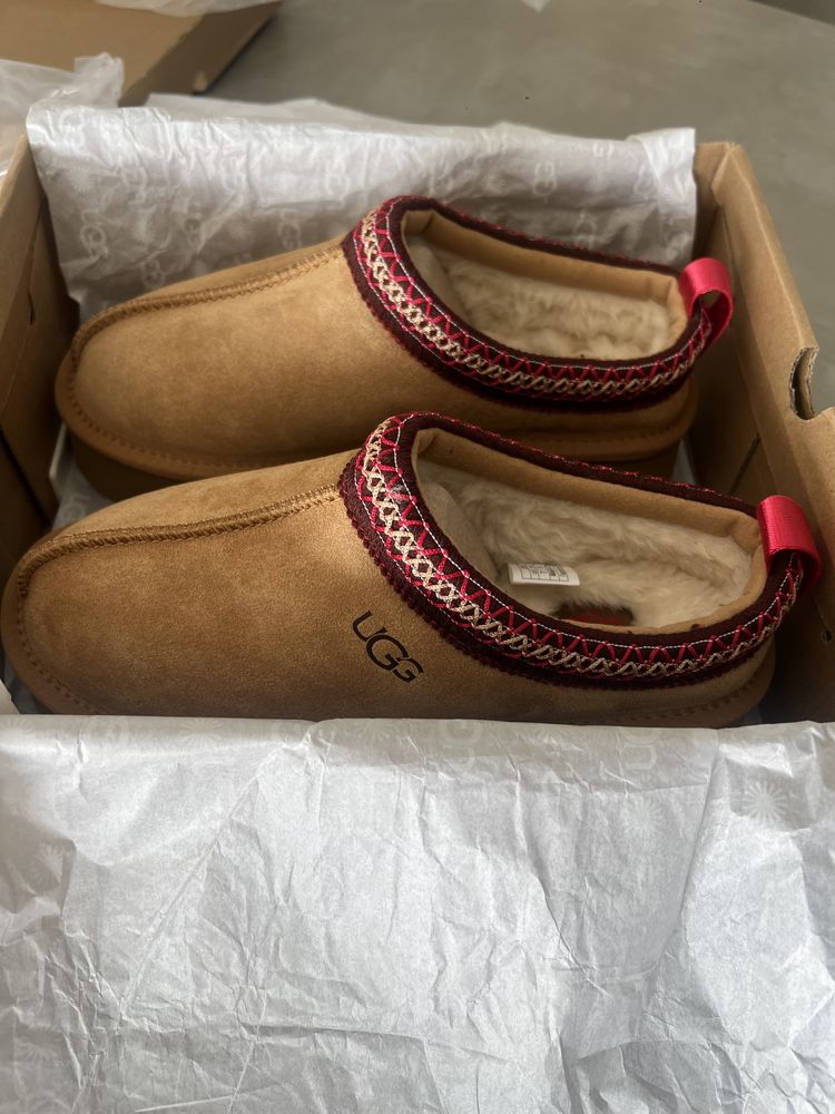 UGG Tazz tamanho 38, novas com etiqueta