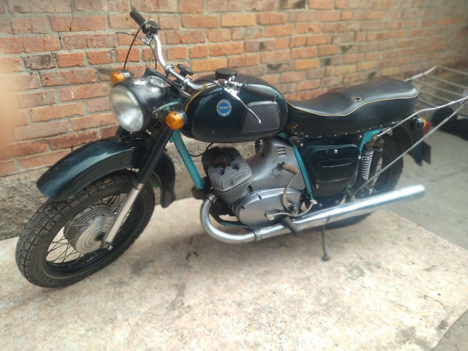 Мотоцикл ИЖ- Юпитер 1977 года