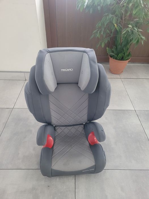 Детское автокресло Recaro Monza nova.