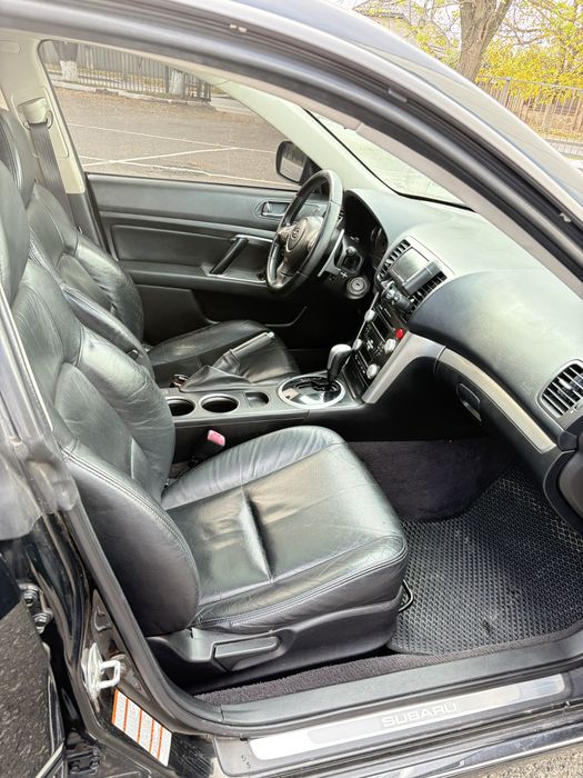 Subaru Legacy 2.5 AT (бензин), 2007