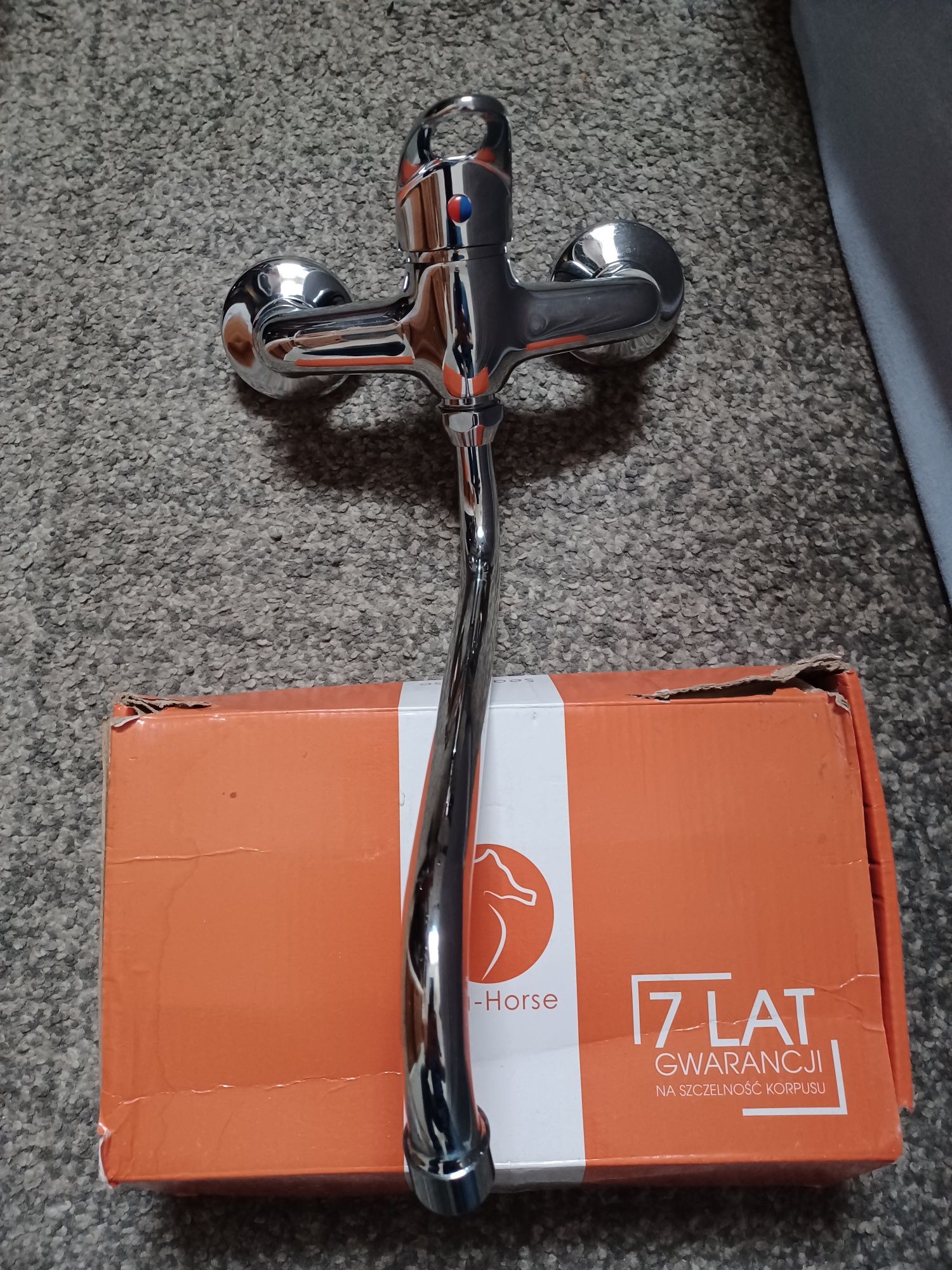 Bateria zlewozmywakowa, umywalkowa scienna nowa