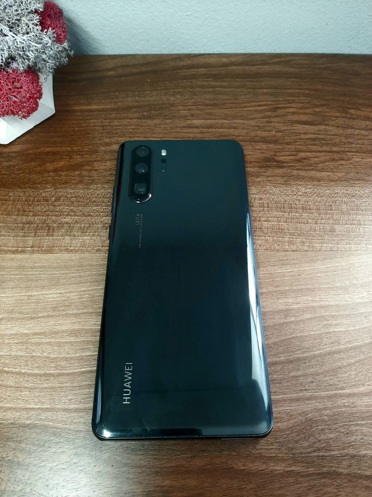 Оригінал телефон Huawei P30 Pro 8/128GB