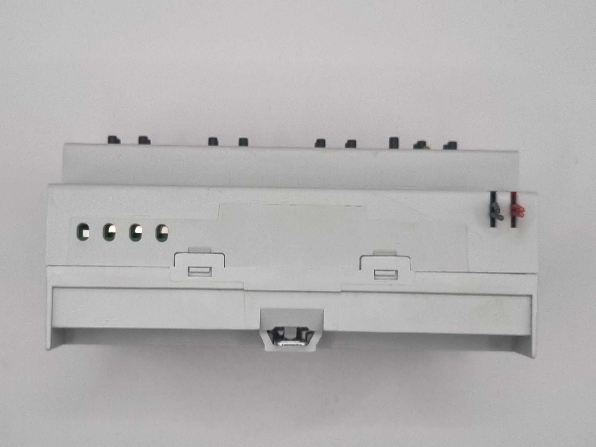 ABB JA/S 8.230.1M – Moduł 8-kanałowy KNX (6A)