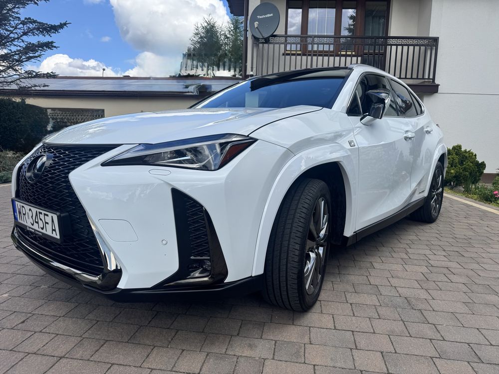 Lexus UX 250F GPF F Sport 2021/2022 2WD prywatnie