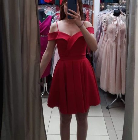 Sukienka czerwona elegancka krótka midi mini wesele pólmetek stodniowk