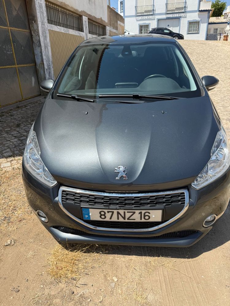 Peugeot 208 1.2 2013
