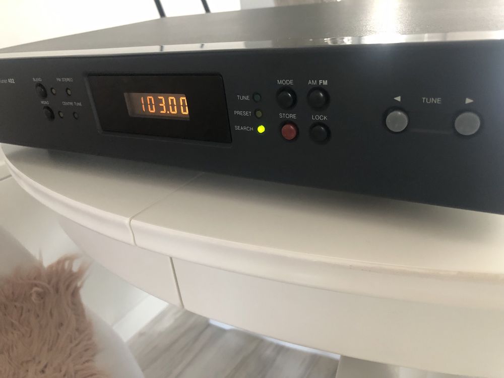 Tuner NAD 402   NAD 402