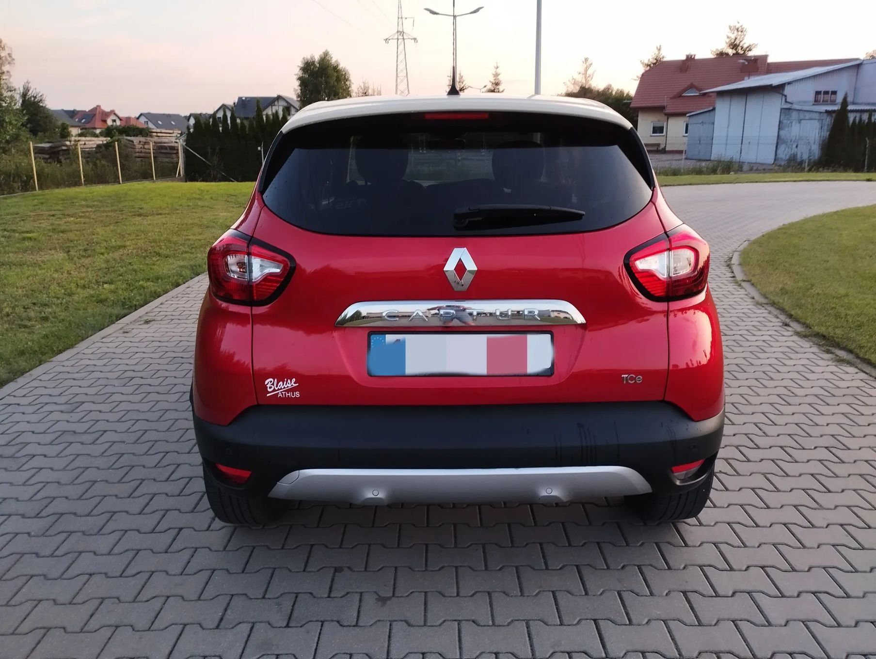 Renault Captur Renault Captur/Benzyna/Helly Hansen