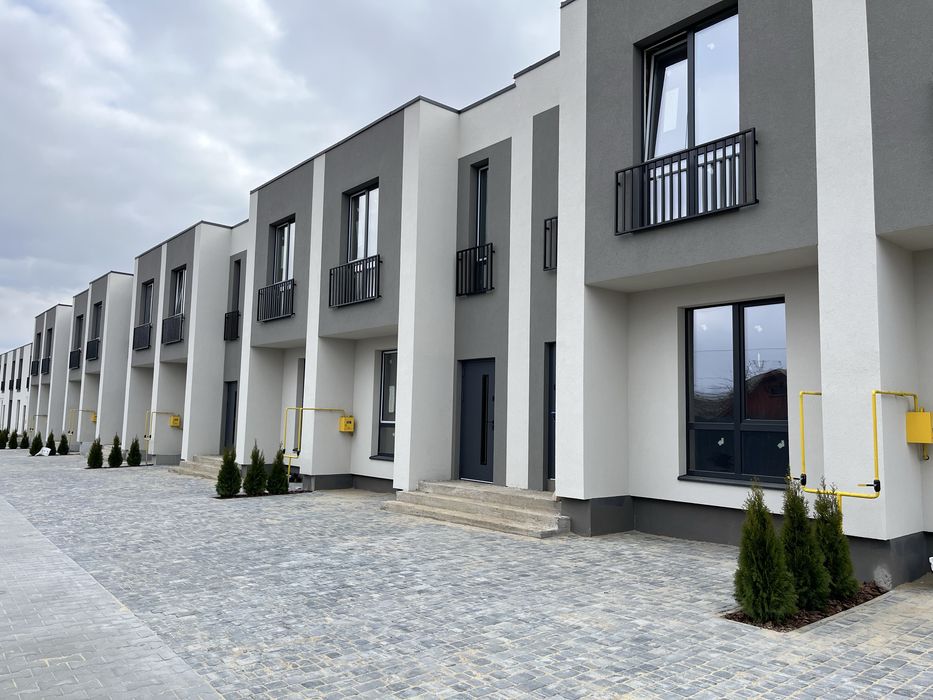 Продаж 2 поверхового таунхаусу.