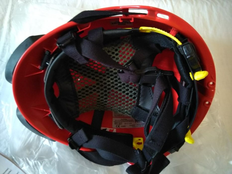 Capacete MSA F2 X-TREM com óculos. Bombeiro, incêndios florestais