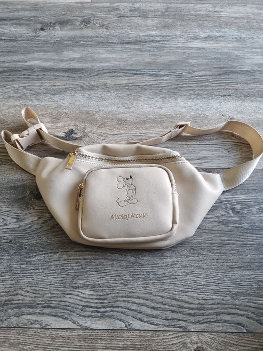 Beżowa saszeta Sinsay