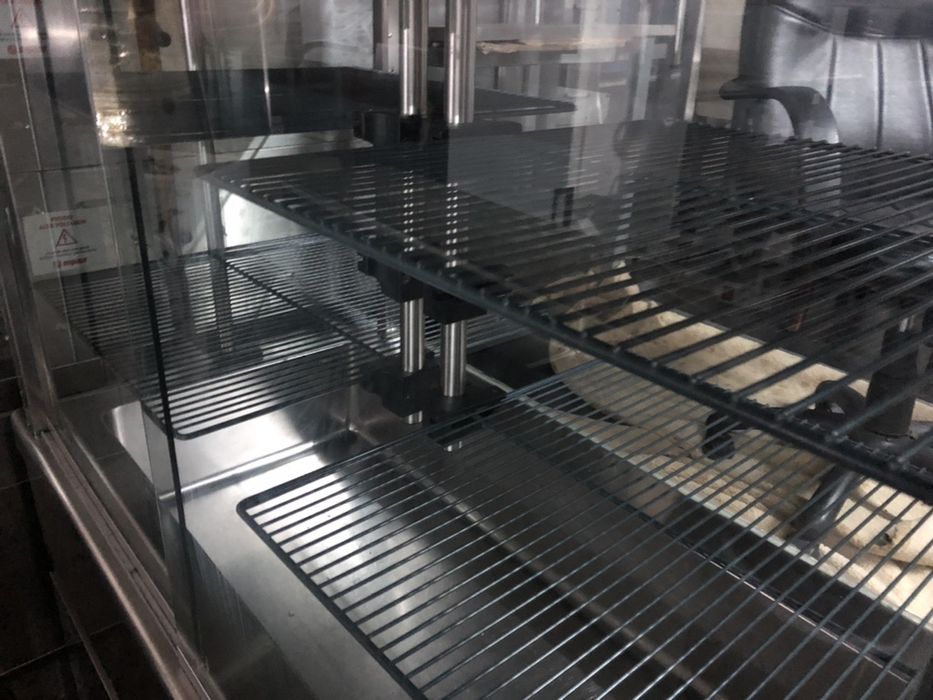 Montra em inox de refrigeração para sobremesas, etc