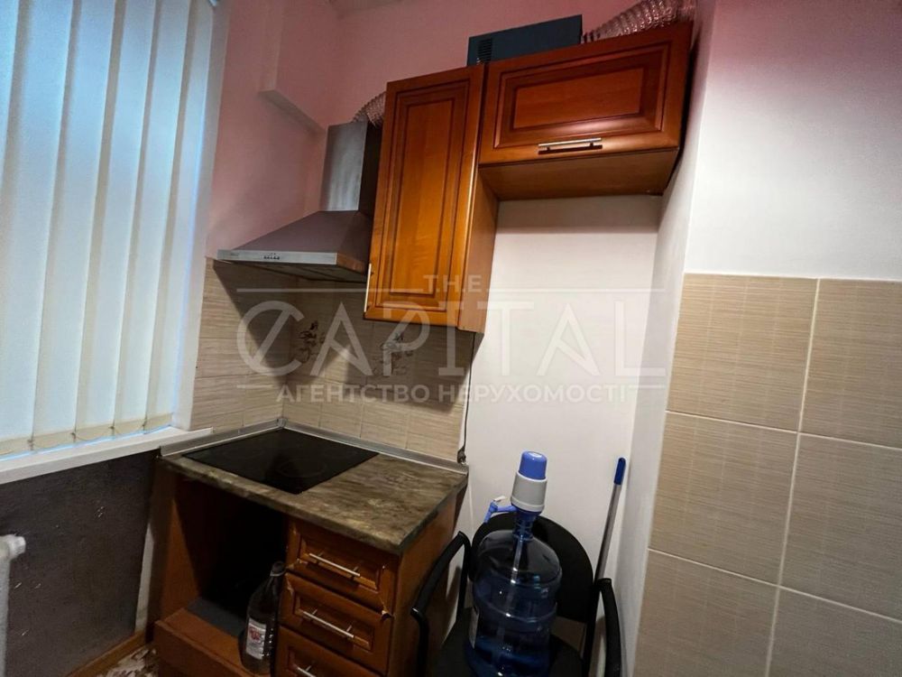 Продаж квартири (56 м2), Печерськ, окремий вхід, фасад, ЦЕНТР