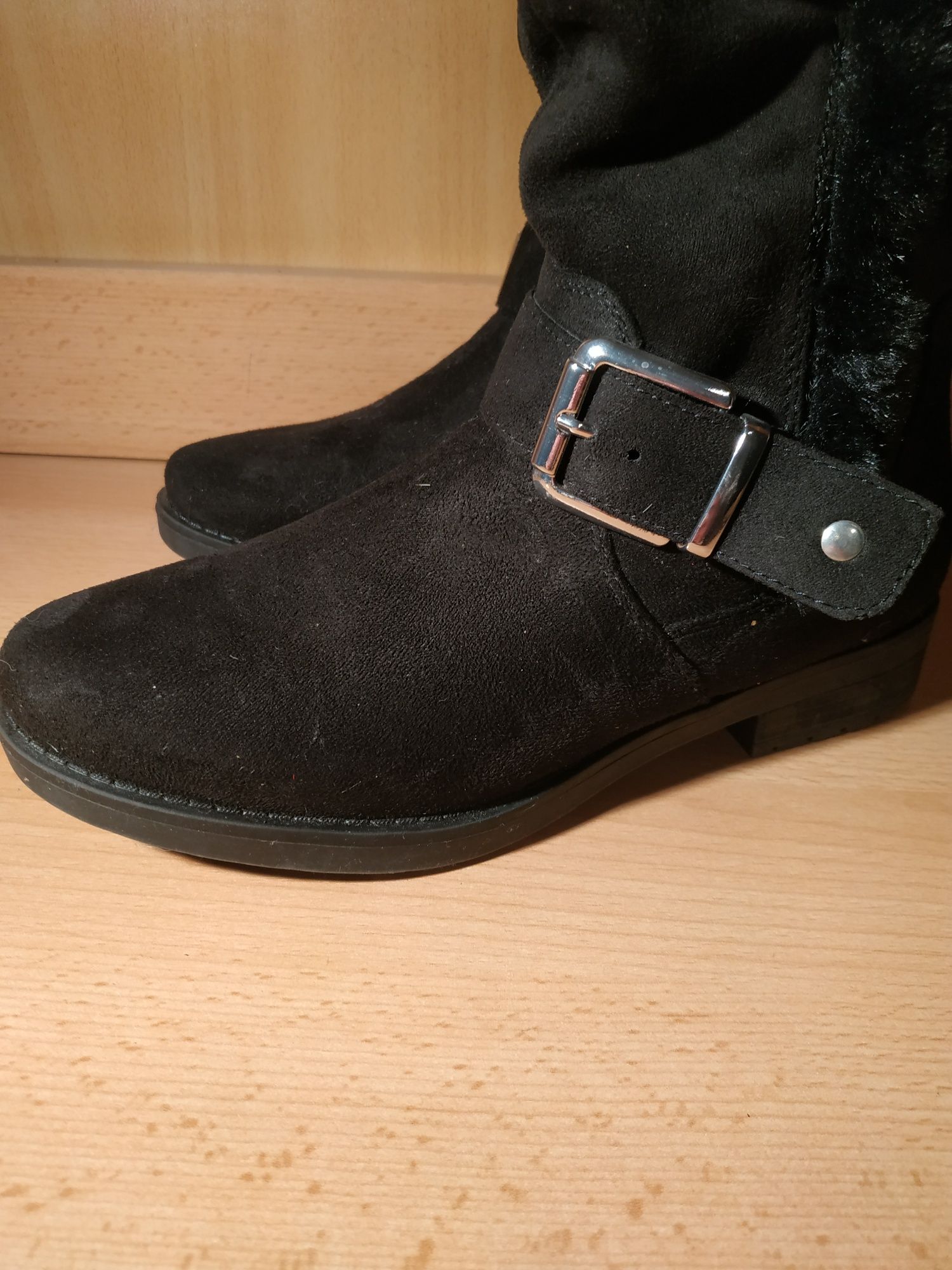 Kozaki damskie rozmiar 37.