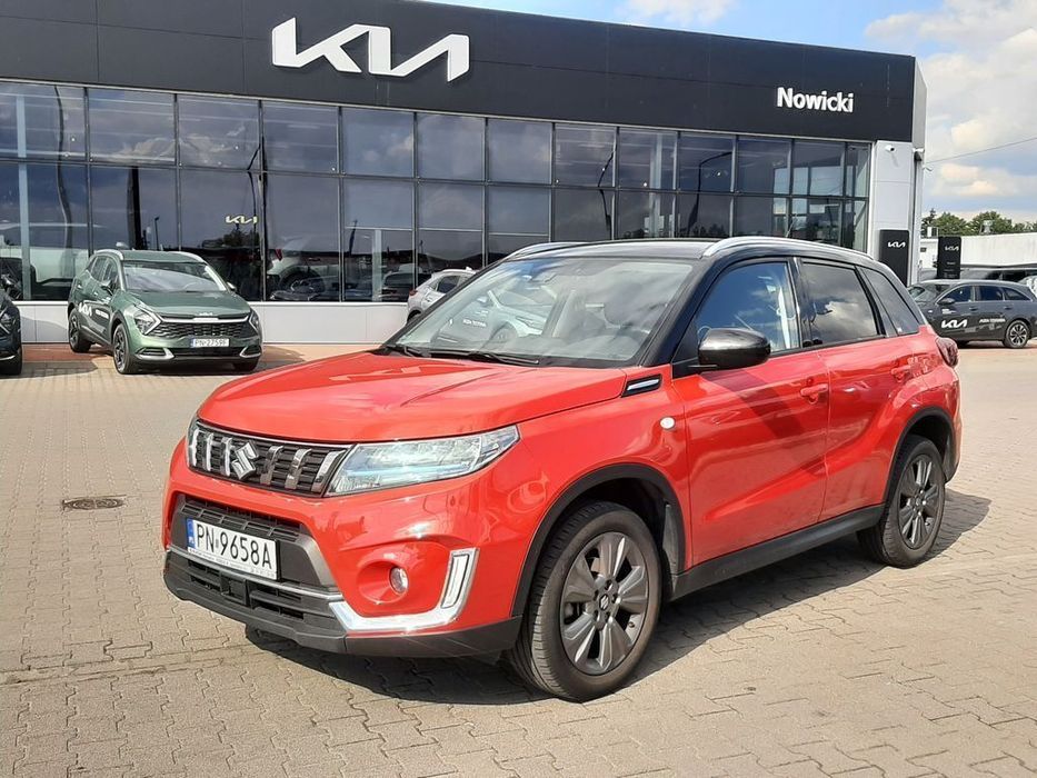 Suzuki Vitara Polski salon