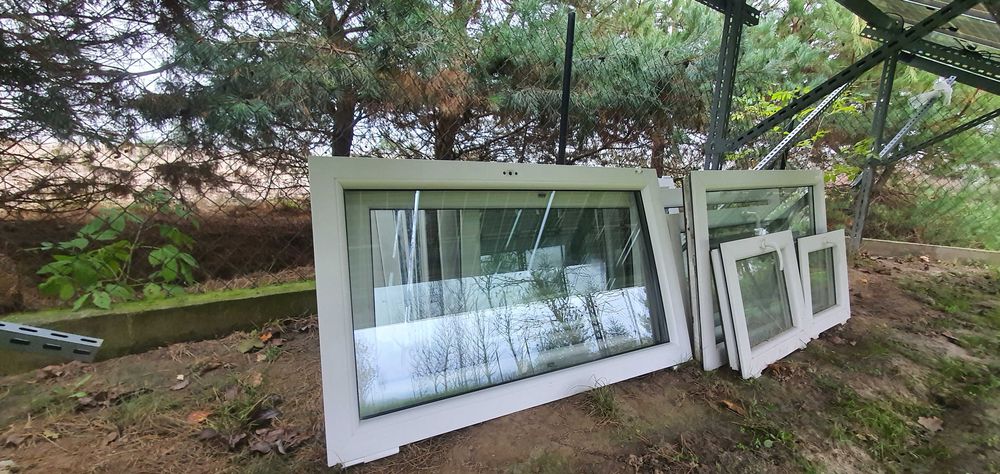 Oddam za darmo skrzydła okienne i oknno.