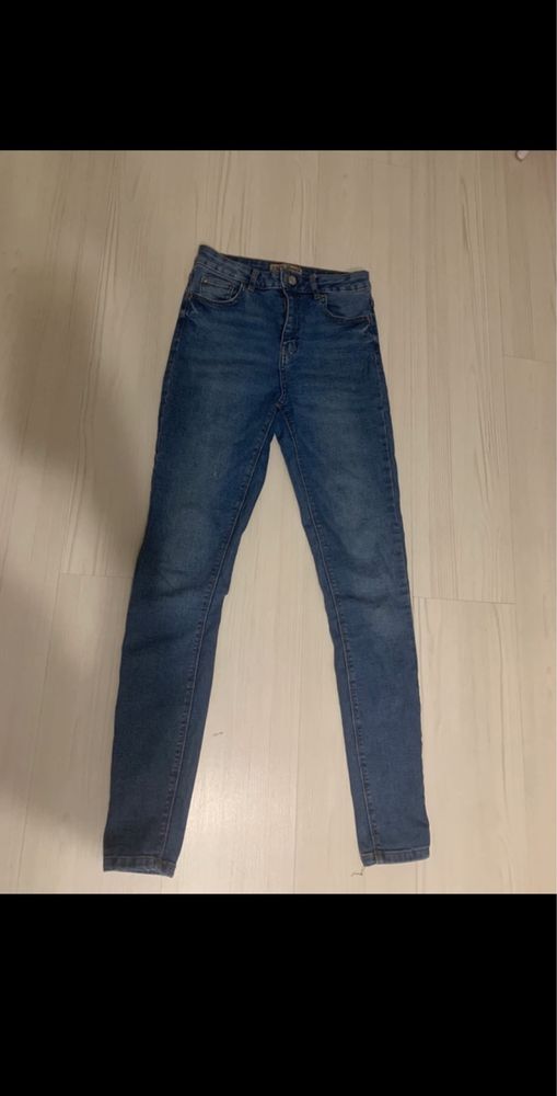 Spodnie jeansy m