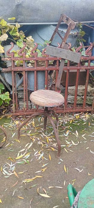 Stare krzesło obrotowe