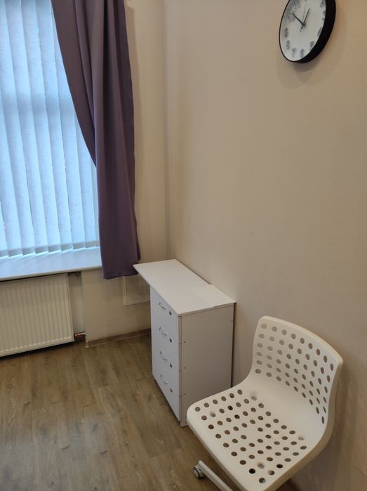 м.Арсенальна.Кабінет для масажиста,манікюр,косметолога,лешмейк,бровіст