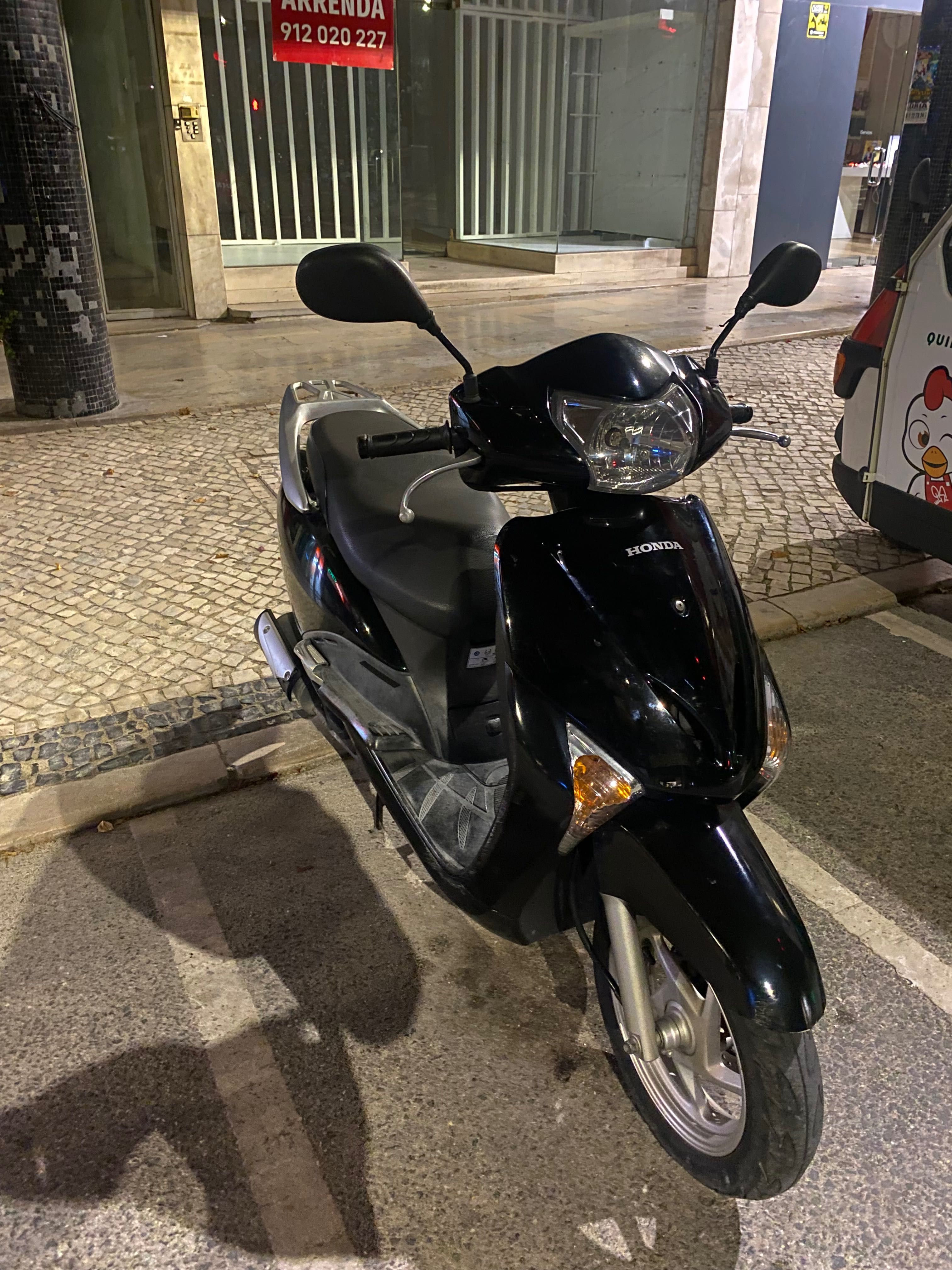 Honda Lead 110 Impecável