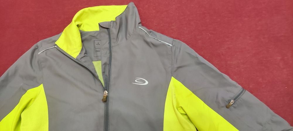 Спортивна куртка