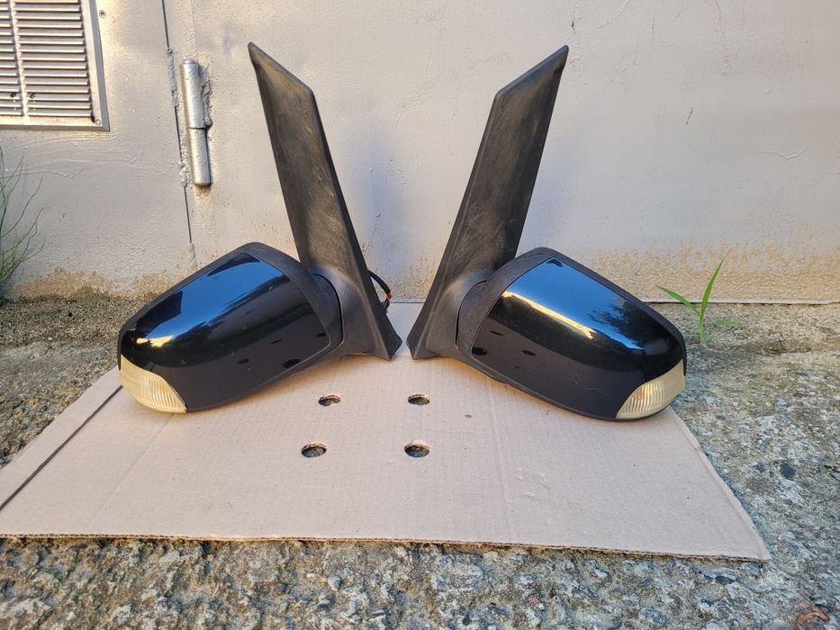 Спойлер, дзеркала на Ford C-Max 2003-2010
