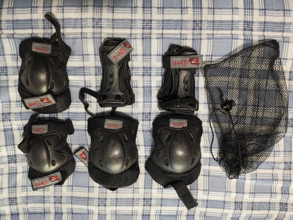 Conjunto de patins e protecções Devil