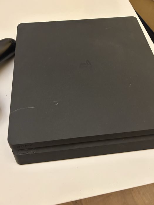 Ps4 slim 1tb 2 pady