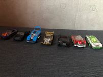 Samochodziki Hot Wheels komplet