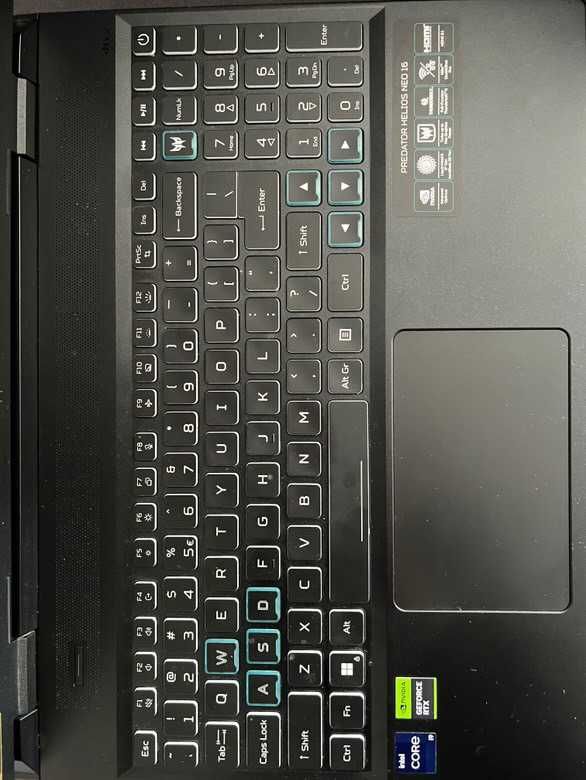 Predator Helios Neo 16