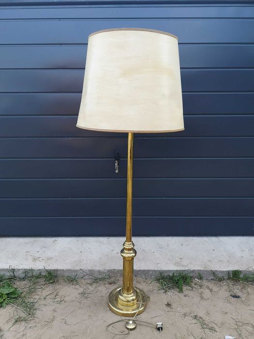 Stara lampa mosiężna