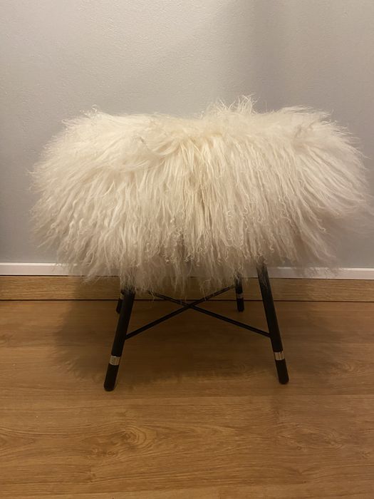 Puff pêlo de Cordeiro