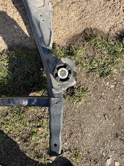 Передній підрамник Форд ЕДЖ 2.7 21рік