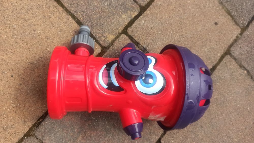 Wesoły Hydrant - zraszacz ogrodowy
