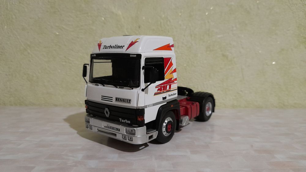 Scania 1 / 4 3 .